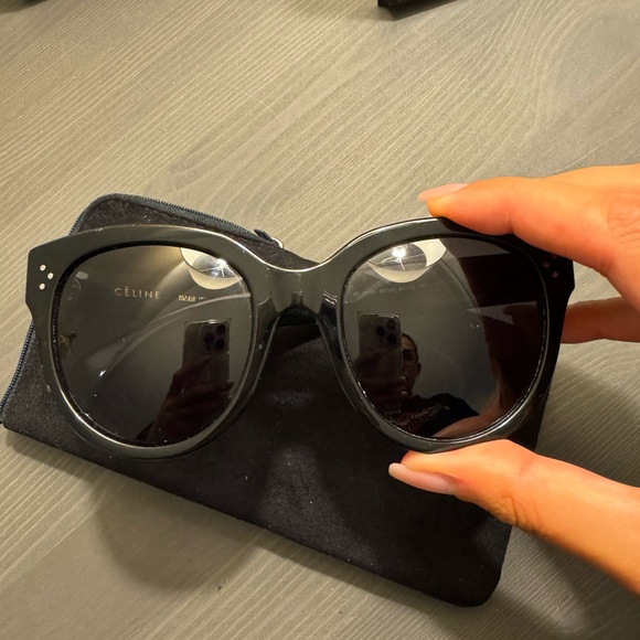 CELINE - black framed sunglasses - minor scratches on left frame - Picture 6 of 6
